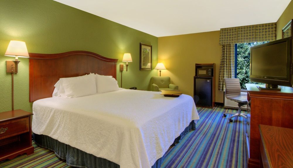 Hampton Inn Raleigh Cary Room photo