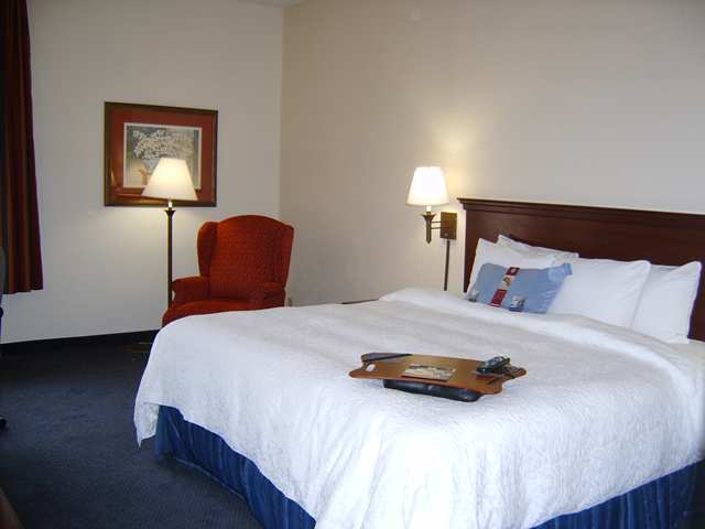 Hampton Inn Raleigh Cary Room photo